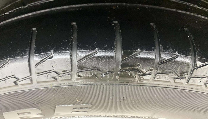 2018 Maruti S Cross SIGMA 1.3, Diesel, Manual, 61,298 km, Left Rear Tyre Tread