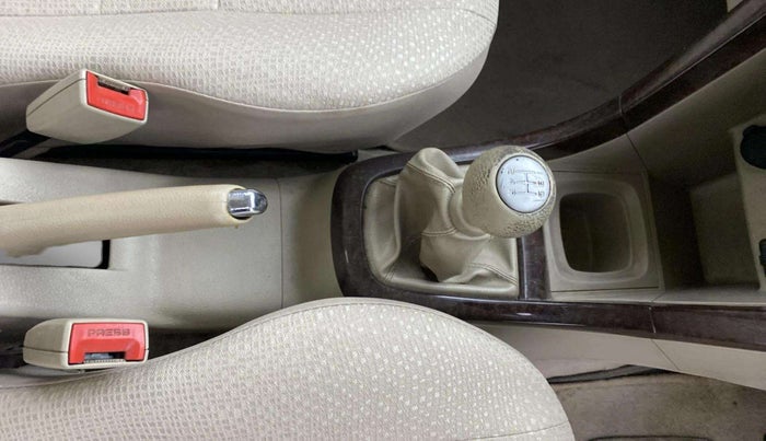 2013 Maruti Swift Dzire VXI, Petrol, Manual, 61,944 km, Gear Lever
