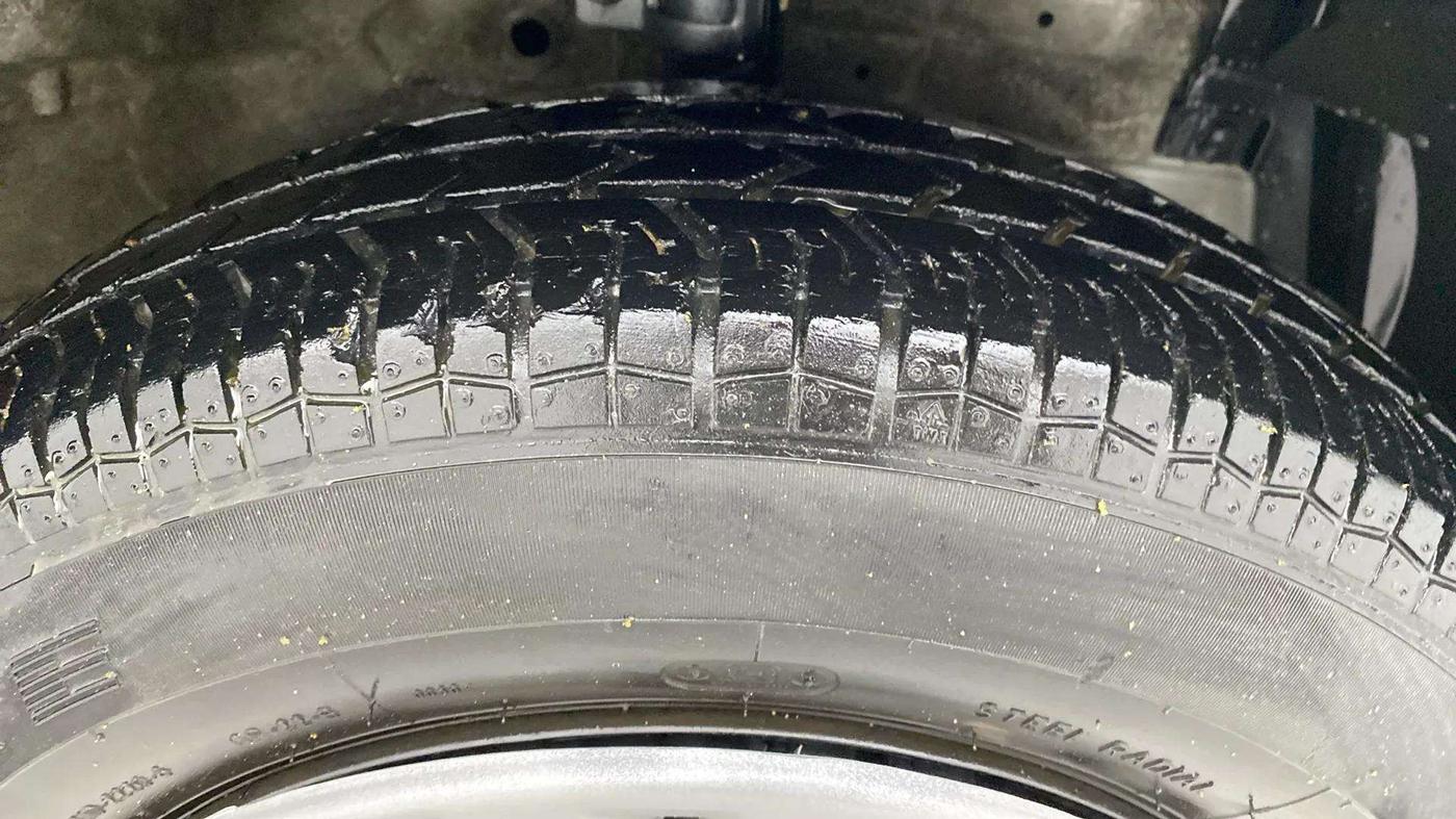 2013 Maruti Swift Dzire VXI, Petrol, Manual, 62,207 km, Right Front Tyre Tread