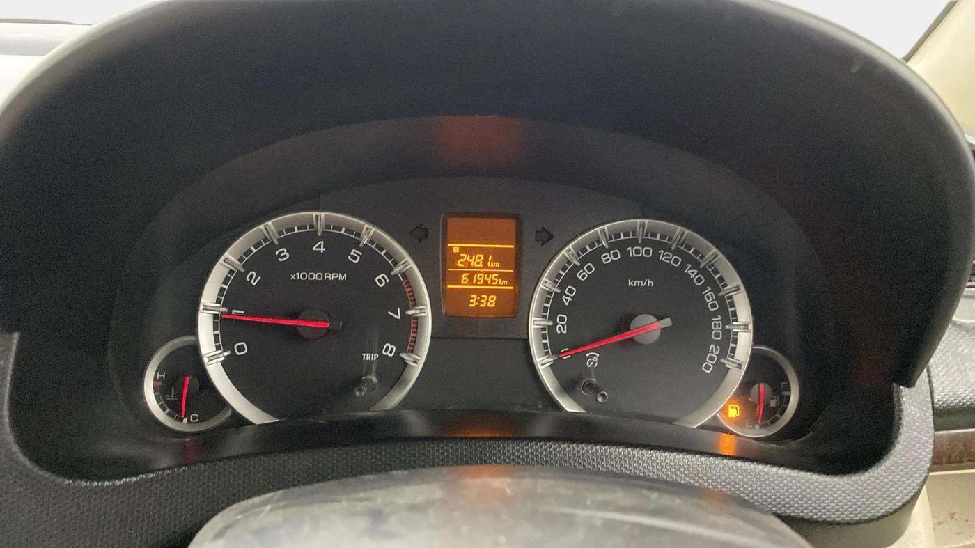 2013 Maruti Swift Dzire VXI, Petrol, Manual, 62,207 km, Odometer Image