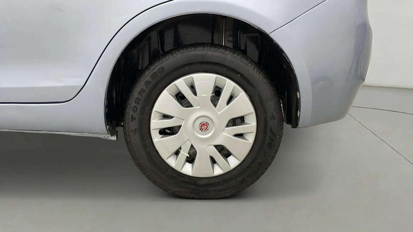 2013 Maruti Swift Dzire VXI, Petrol, Manual, 62,207 km, Left Rear Wheel