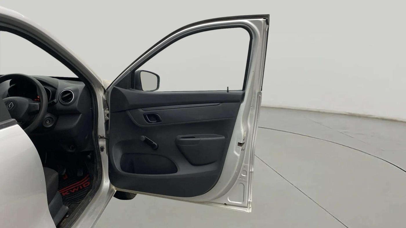 2016 Renault Kwid RXL, Petrol, Manual, 89,998 km, RHS Front Door