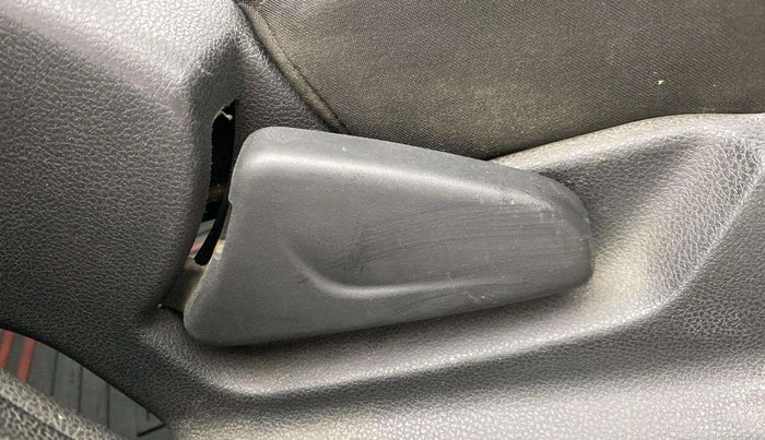 2016 Renault Kwid RXL, Petrol, Manual, 89,778 km, Driver Side Adjustment Panel
