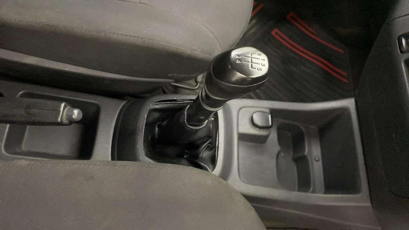 2016 Renault Kwid RXL, Petrol, Manual, 89,998 km, Gear Lever