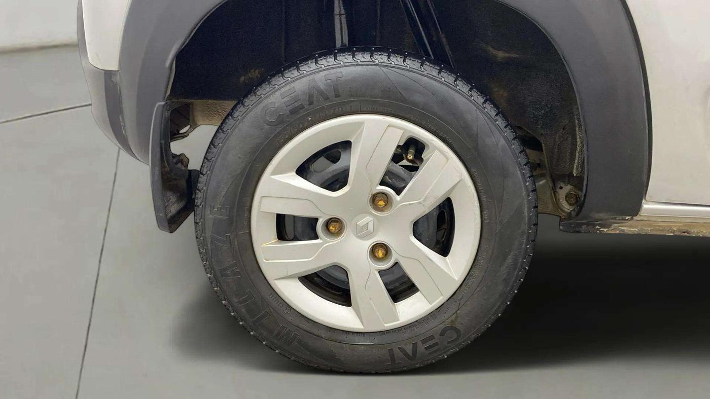 2016 Renault Kwid RXL, Petrol, Manual, 89,998 km, Right Rear Wheel