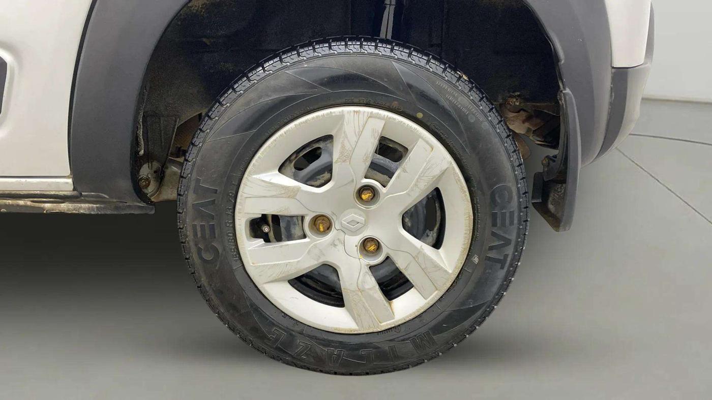 2016 Renault Kwid RXL, Petrol, Manual, 89,998 km, Left Rear Wheel