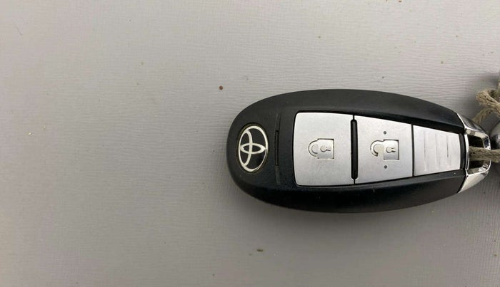 2020 Toyota URBAN CRUISER PREMIUM GRADE MT DUAL TONE, Petrol, Manual, 33,063 km, Key Close Up