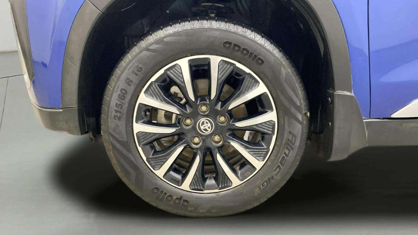 2020 Toyota URBAN CRUISER PREMIUM GRADE MT DUAL TONE, Petrol, Manual, 33,144 km, Left Front Wheel