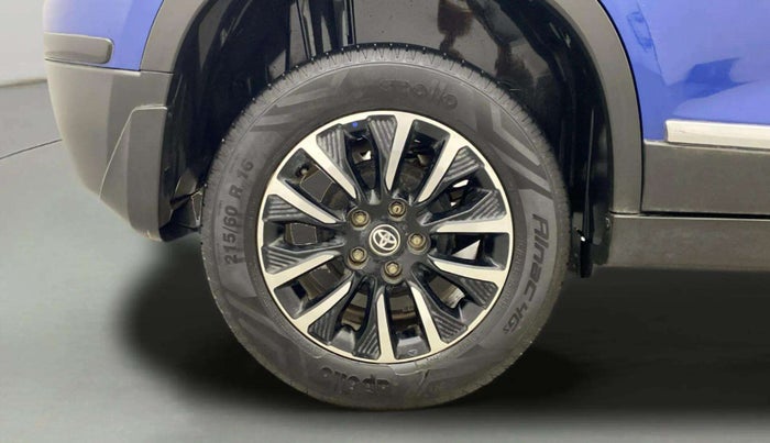 2020 Toyota URBAN CRUISER PREMIUM GRADE MT DUAL TONE, Petrol, Manual, 33,063 km, Right Rear Wheel