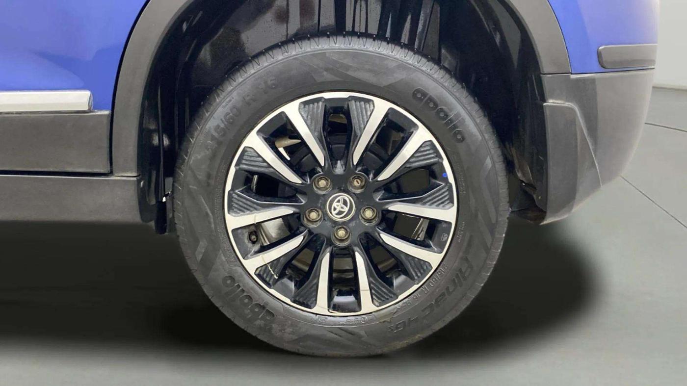 2020 Toyota URBAN CRUISER PREMIUM GRADE MT DUAL TONE, Petrol, Manual, 33,144 km, Left Rear Wheel