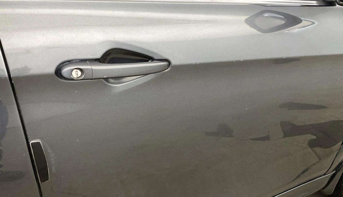 2022 Tata Tiago XT CNG, CNG, Manual, 39,380 km, Driver-side door - Minor scratches