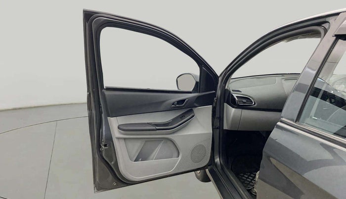 2022 Tata Tiago XT CNG, CNG, Manual, 39,380 km, LHS Front Door