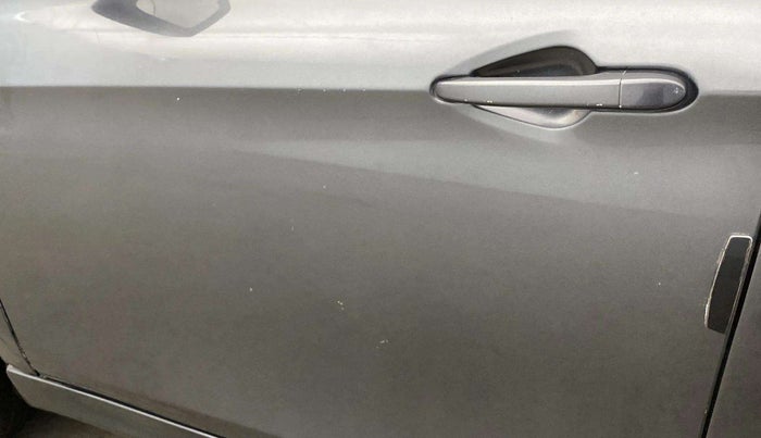 2022 Tata Tiago XT CNG, CNG, Manual, 39,380 km, Front passenger door - Minor scratches