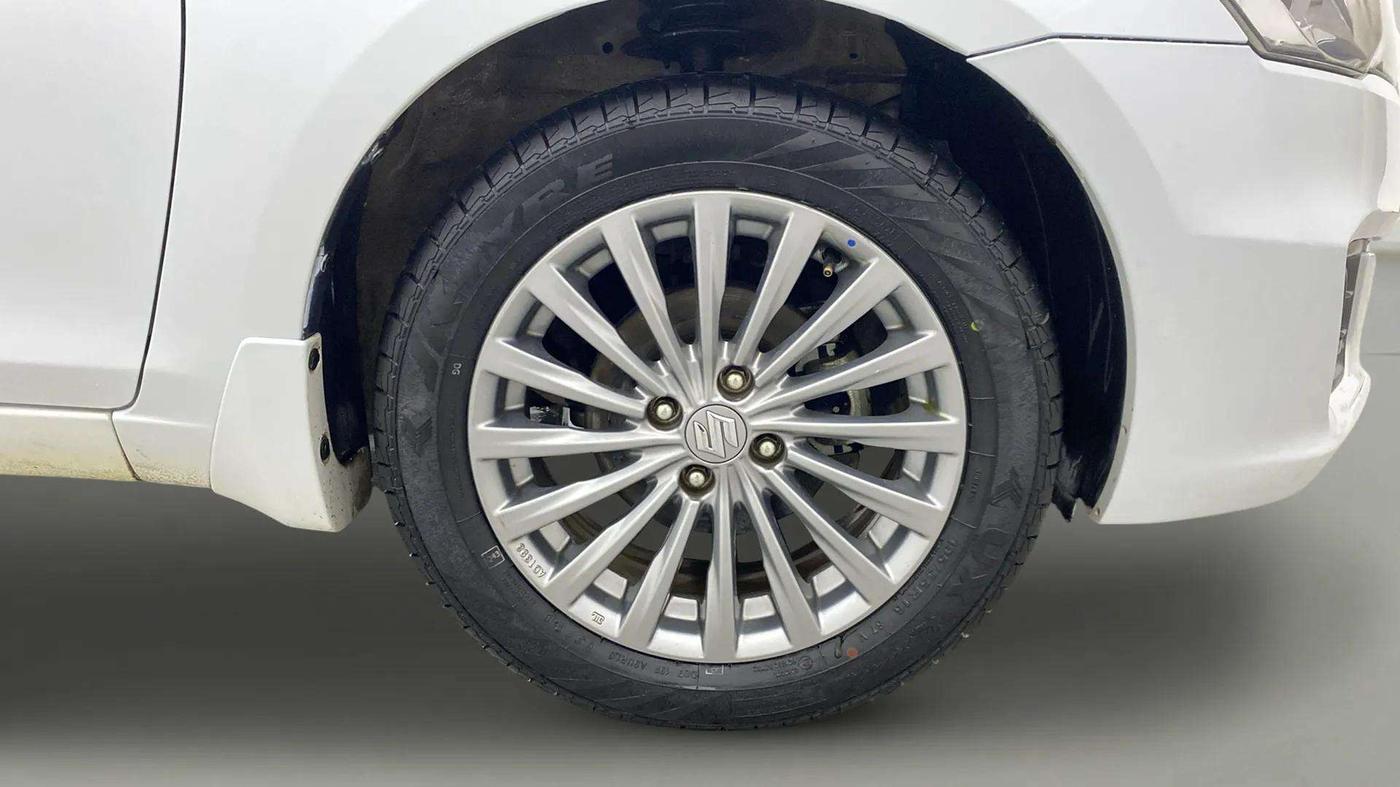 2017 Maruti Ciaz ALPHA  AT 1.4  PETROL, Petrol, Automatic, 23,722 km, Right Front Wheel