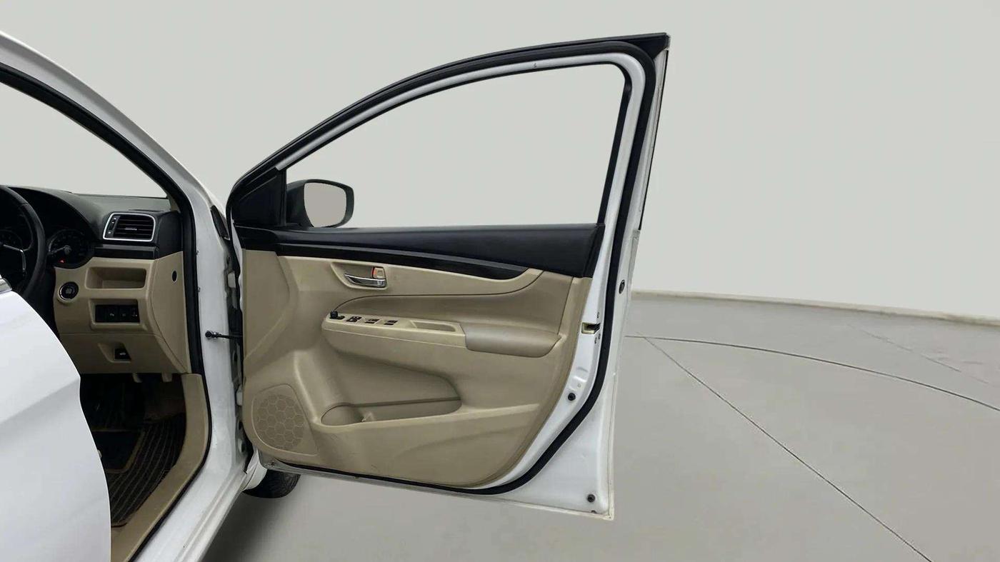 2017 Maruti Ciaz ALPHA  AT 1.4  PETROL, Petrol, Automatic, 23,722 km, RHS Front Door