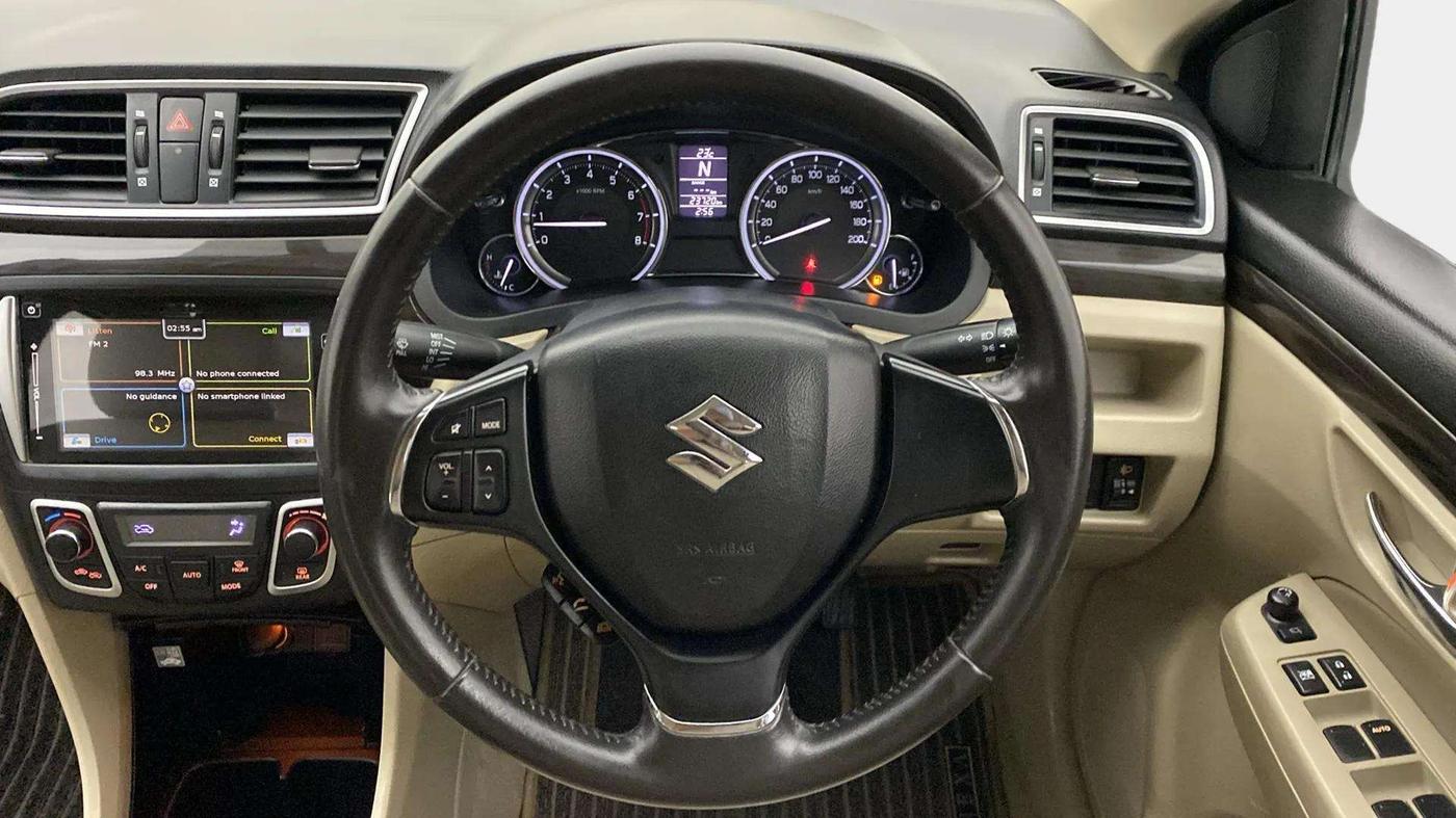 2017 Maruti Ciaz ALPHA  AT 1.4  PETROL, Petrol, Automatic, 23,722 km, Steering Wheel Close Up