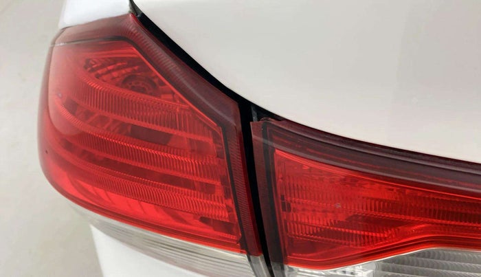 2017 Maruti Ciaz ALPHA  AT 1.4  PETROL, Petrol, Automatic, 23,677 km, Left tail light - Minor damage