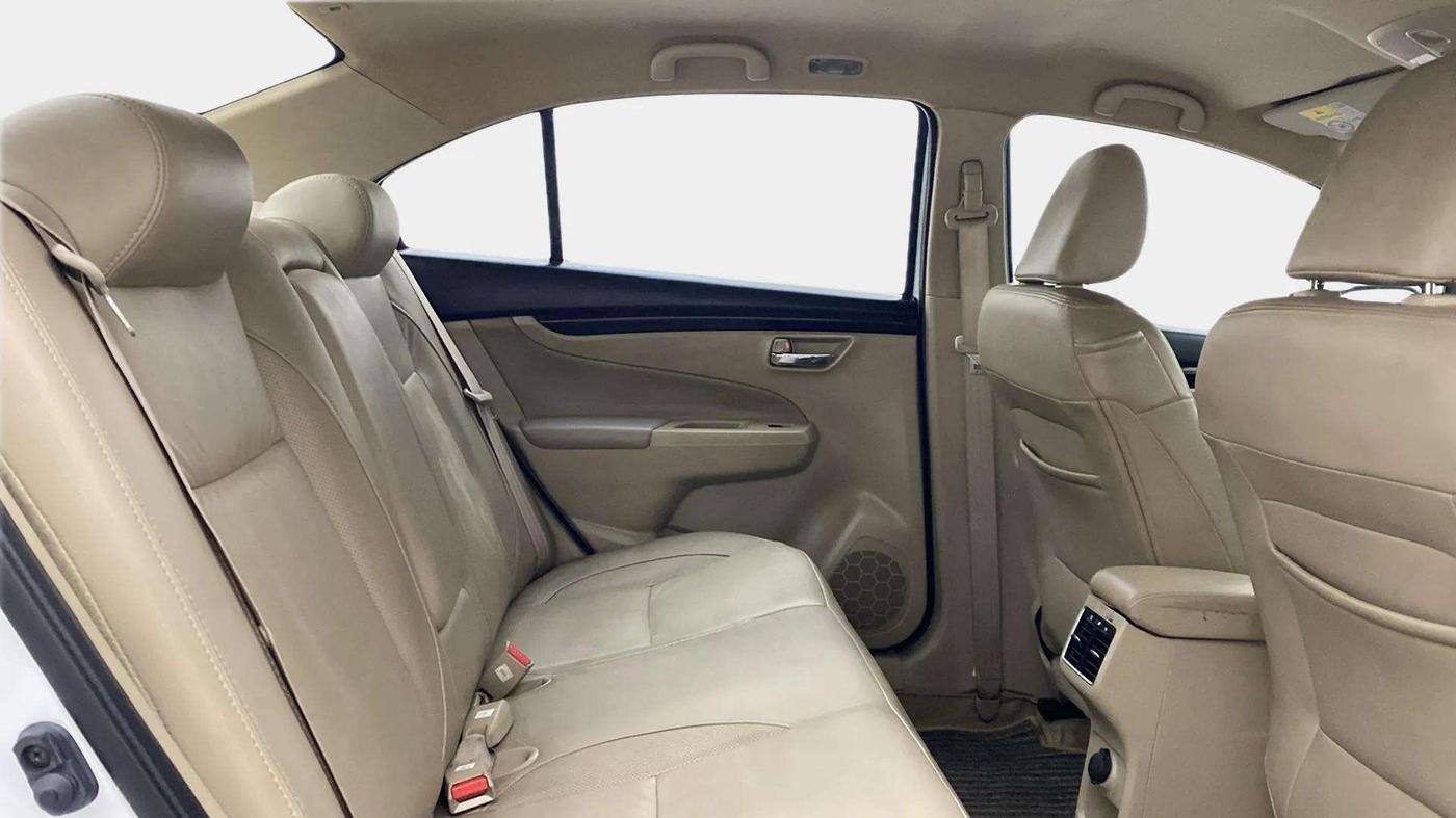 2017 Maruti Ciaz ALPHA  AT 1.4  PETROL, Petrol, Automatic, 23,722 km, Right Side Rear Door Cabin