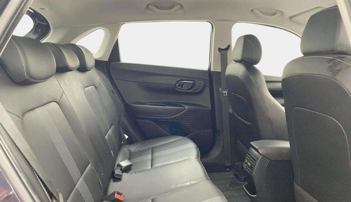 2023 Hyundai NEW I20  SPORTZ 1.0TURBO DCT, Petrol, Automatic, 16,373 km, Right Side Rear Door Cabin