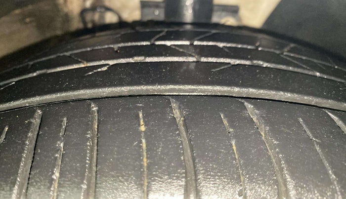 2021 Skoda Rapid STYLE AT TSI, Petrol, Automatic, 80,217 km, Right Front Tyre Tread