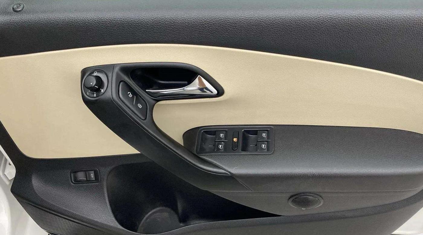 2021 Skoda Rapid STYLE AT TSI, Petrol, Automatic, 80,344 km, Driver Side Door Panels Control