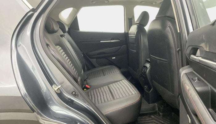 2021 KIA SONET GTX PLUS 1.0 IMT, Petrol, Manual, 28,219 km, Right Side Rear Door Cabin