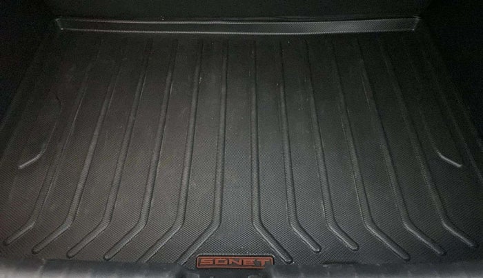 2021 KIA SONET GTX PLUS 1.0 IMT, Petrol, Manual, 28,219 km, Boot Open Zoomed View