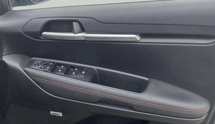 2021 KIA SONET GTX PLUS 1.0 IMT, Petrol, Manual, 28,219 km, Driver Side Door Panels Control