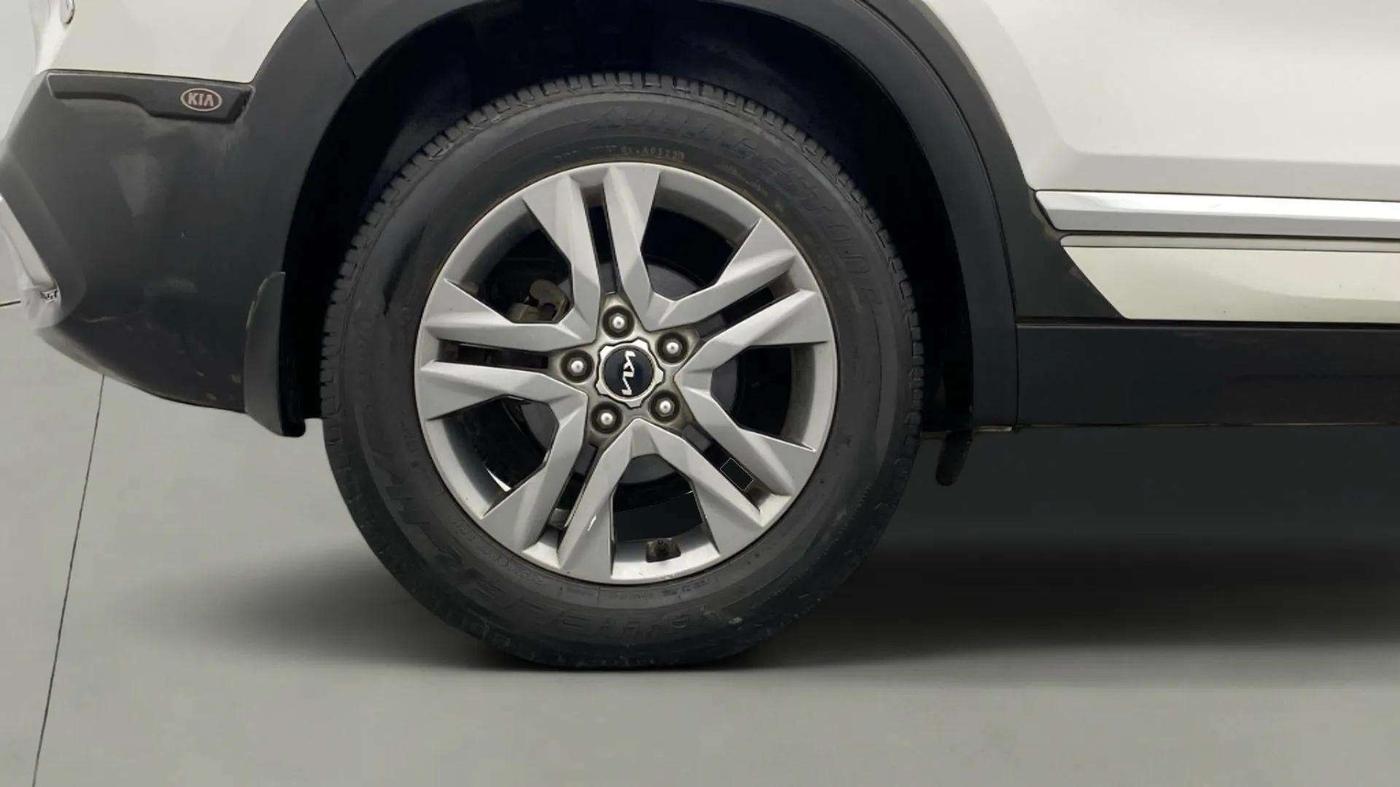 2021 KIA SELTOS HTX IVT 1.5 PETROL, Petrol, Automatic, 99,641 km, Right Rear Wheel