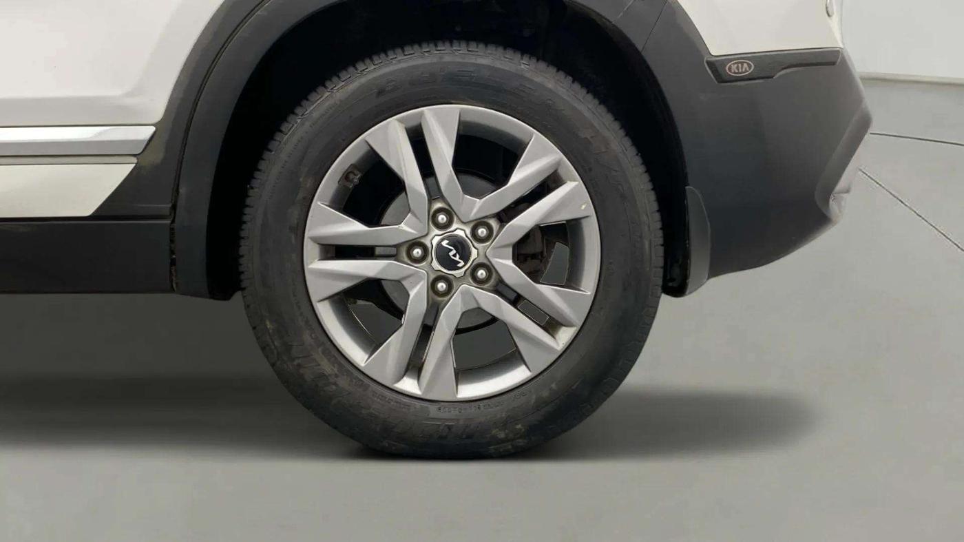 2021 KIA SELTOS HTX IVT 1.5 PETROL, Petrol, Automatic, 99,641 km, Left Rear Wheel