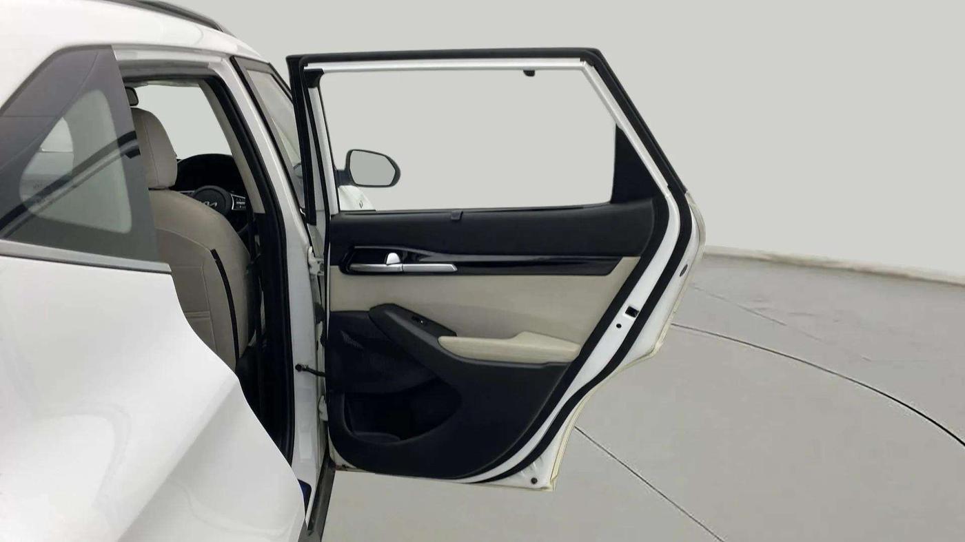 2021 KIA SELTOS HTX IVT 1.5 PETROL, Petrol, Automatic, 99,641 km, RHS Rear Door