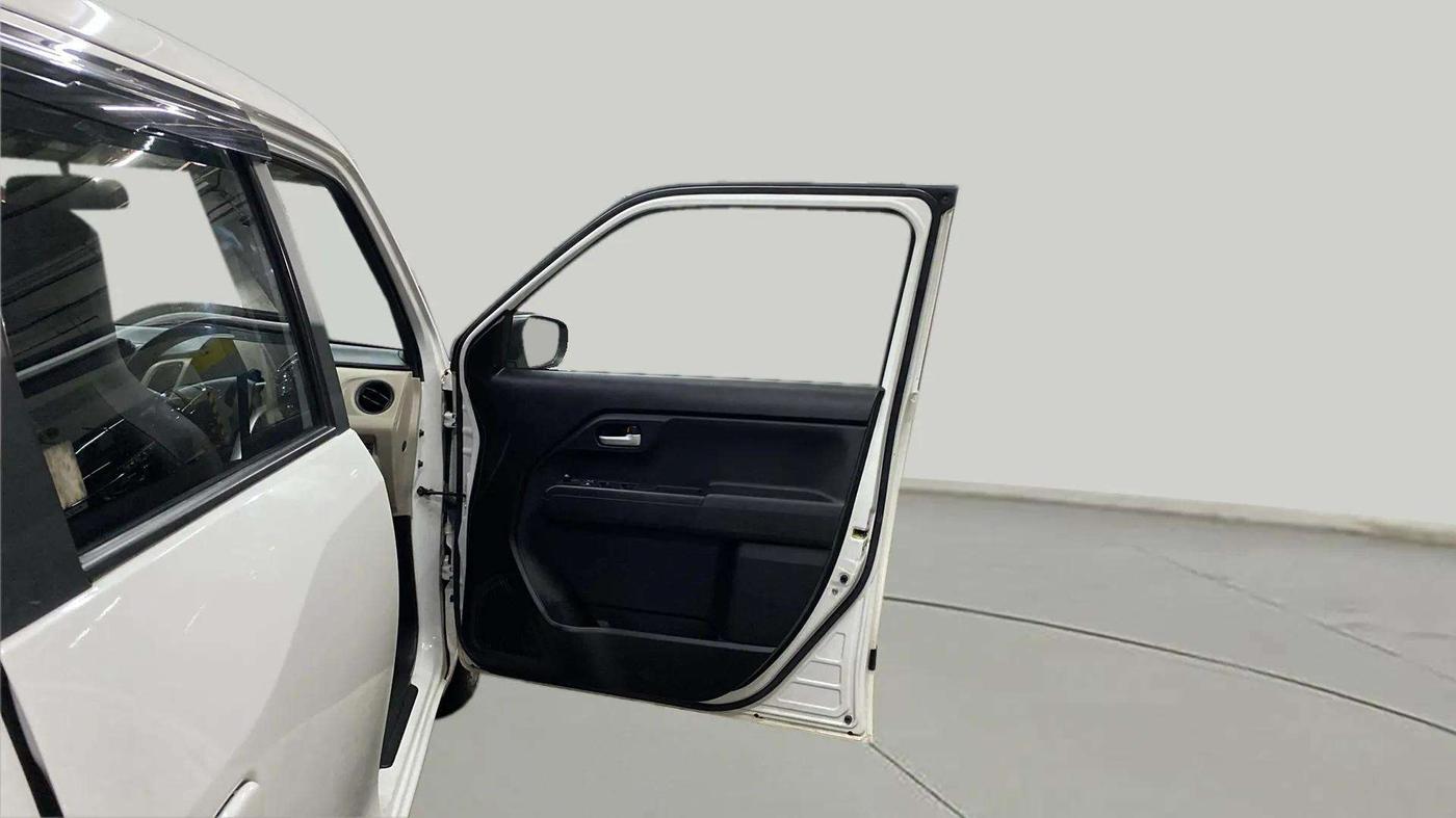 2022 Maruti New Wagon-R ZXI 1.2 AMT, Petrol, Automatic, 7,947 km, RHS Front Door
