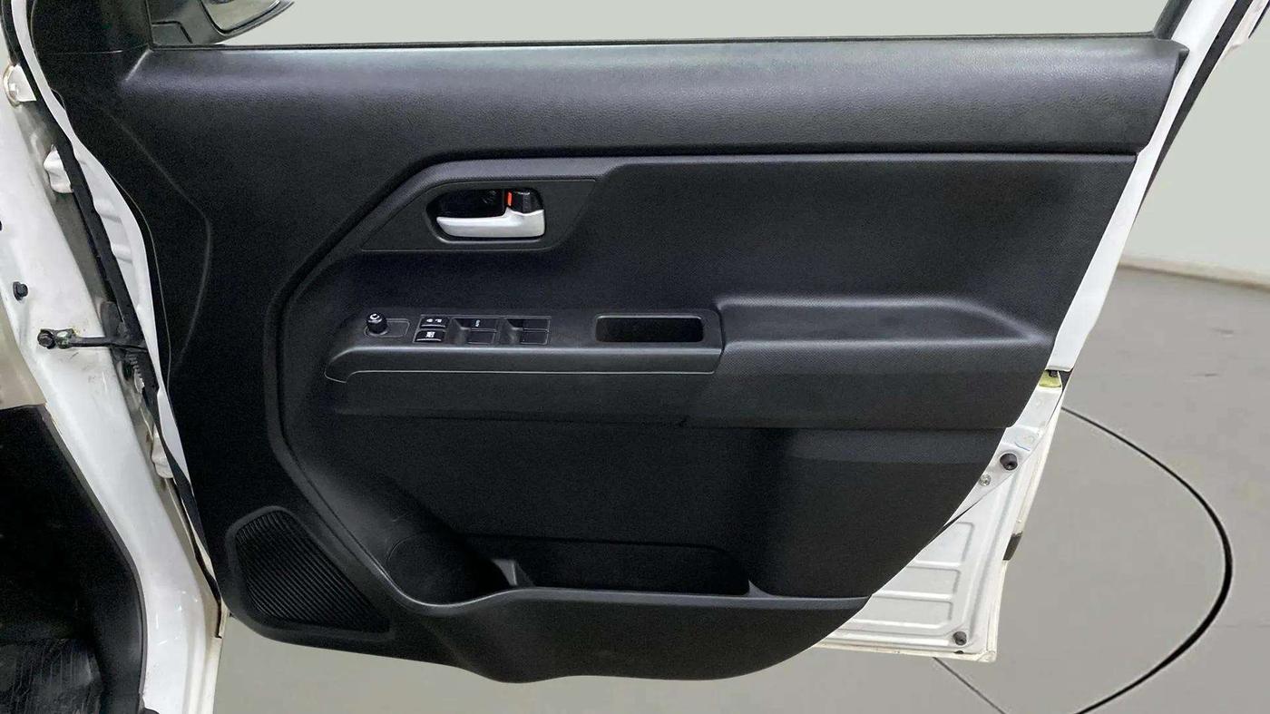 2022 Maruti New Wagon-R ZXI 1.2 AMT, Petrol, Automatic, 7,947 km, Driver Side Door Panels Control