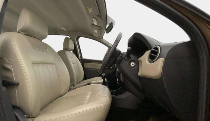 2014 Renault Duster 110 PS RXZ DIESEL, Diesel, Manual, 59,254 km, Right Side Front Door Cabin
