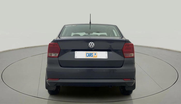 2016 Volkswagen Ameo HIGHLINE1.2L, Petrol, Manual, 1,00,614 km, Back/Rear