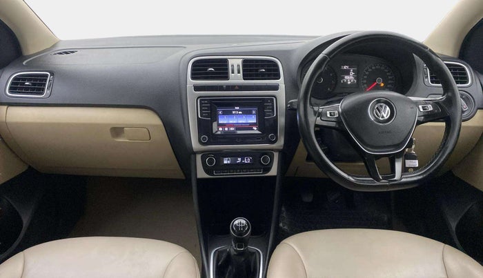 2016 Volkswagen Ameo HIGHLINE1.2L, Petrol, Manual, 1,00,614 km, Dashboard