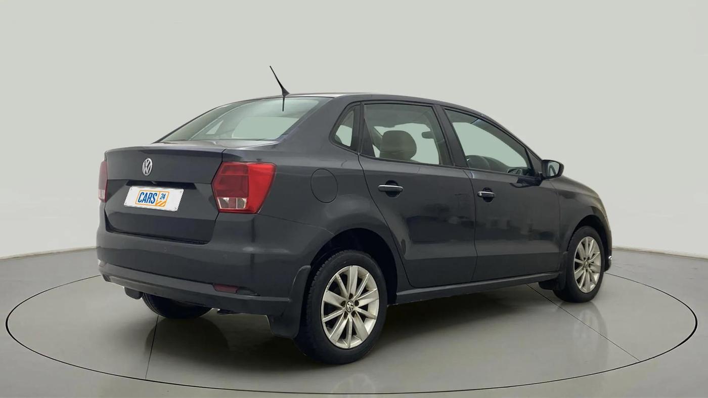 2016 Volkswagen Ameo HIGHLINE1.2L, Petrol, Manual, 1,00,724 km, Right Back Diagonal