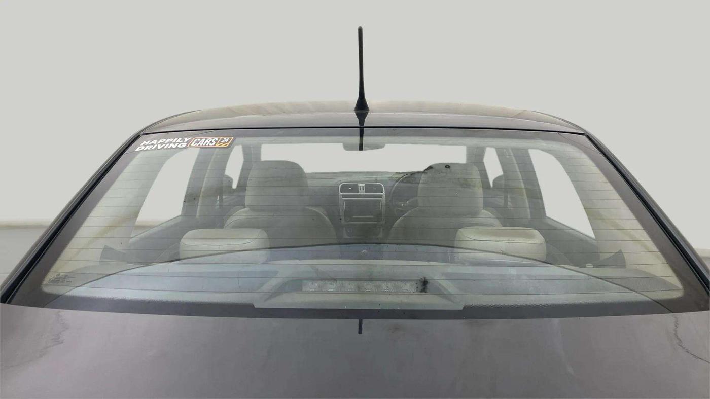2016 Volkswagen Ameo HIGHLINE1.2L, Petrol, Manual, 1,00,724 km, Rear Windshield