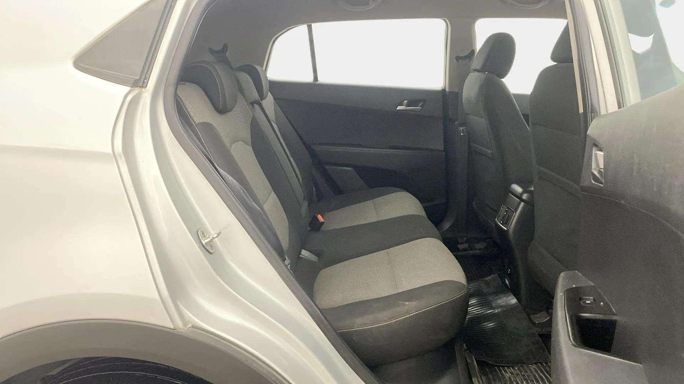 2016 Hyundai Creta SX PLUS 1.6 PETROL, Petrol, Manual, 72,586 km, Right Side Rear Door Cabin