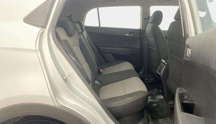 2016 Hyundai Creta SX PLUS 1.6 PETROL, Petrol, Manual, 72,356 km, Right Side Rear Door Cabin