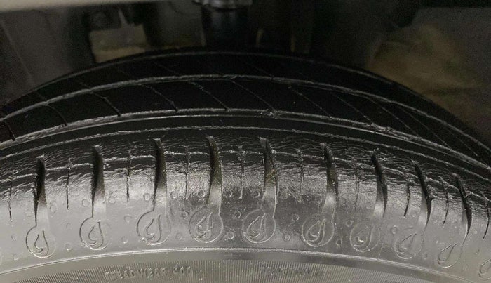 2021 Renault Kwid RXL, Petrol, Manual, 24,153 km, Left Front Tyre Tread