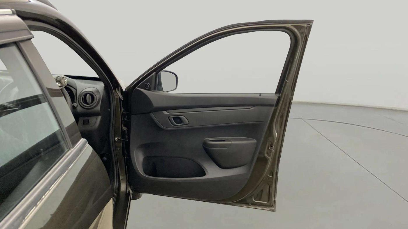 2021 Renault Kwid RXL, Petrol, Manual, 24,153 km, RHS Front Door