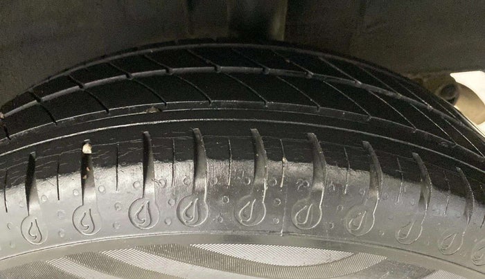 2021 Renault Kwid RXL, Petrol, Manual, 24,153 km, Left Rear Tyre Tread