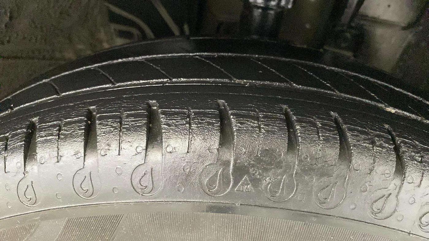 2021 Renault Kwid RXL, Petrol, Manual, 24,153 km, Right Front Tyre Tread