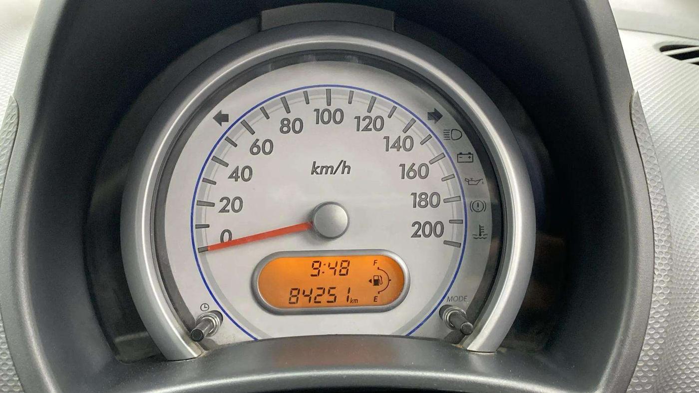 2014 Maruti Ritz ZXI, Petrol, Manual, 84,272 km, Odometer Image