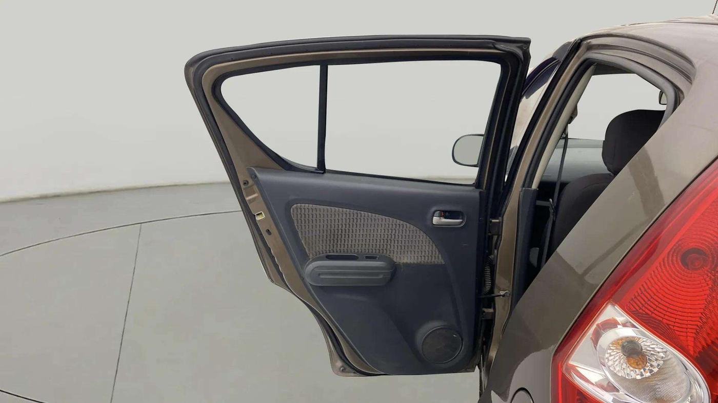 2014 Maruti Ritz ZXI, Petrol, Manual, 84,272 km, LHS Rear Door
