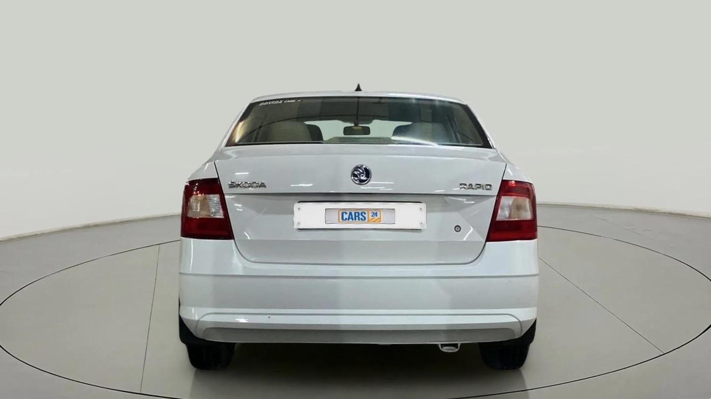 2019 Skoda Rapid 1.6 MPI ACTIVE, Petrol, Manual, 70,989 km, Back/Rear