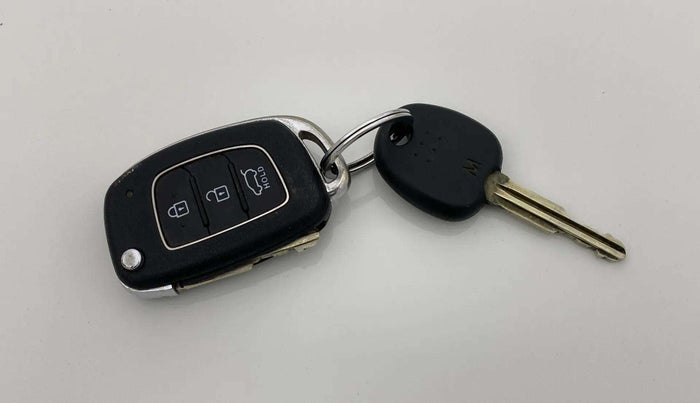 2017 Hyundai Elite i20 SPORTZ 1.2, Petrol, Manual, 69,644 km, Key Close Up