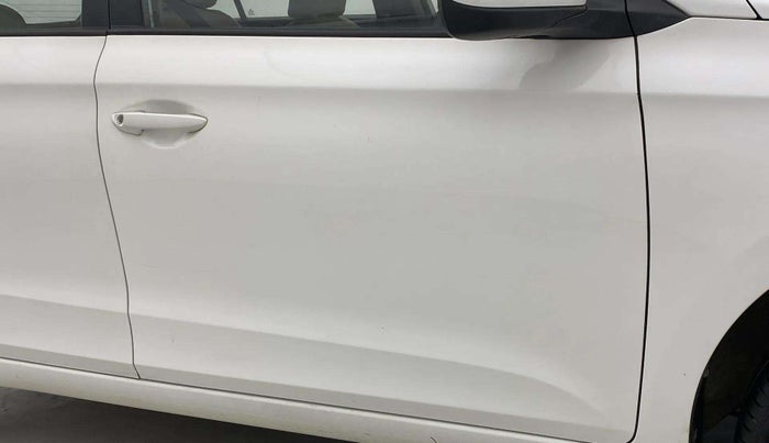 2017 Hyundai Elite i20 SPORTZ 1.2, Petrol, Manual, 69,644 km, Driver-side door - Minor scratches