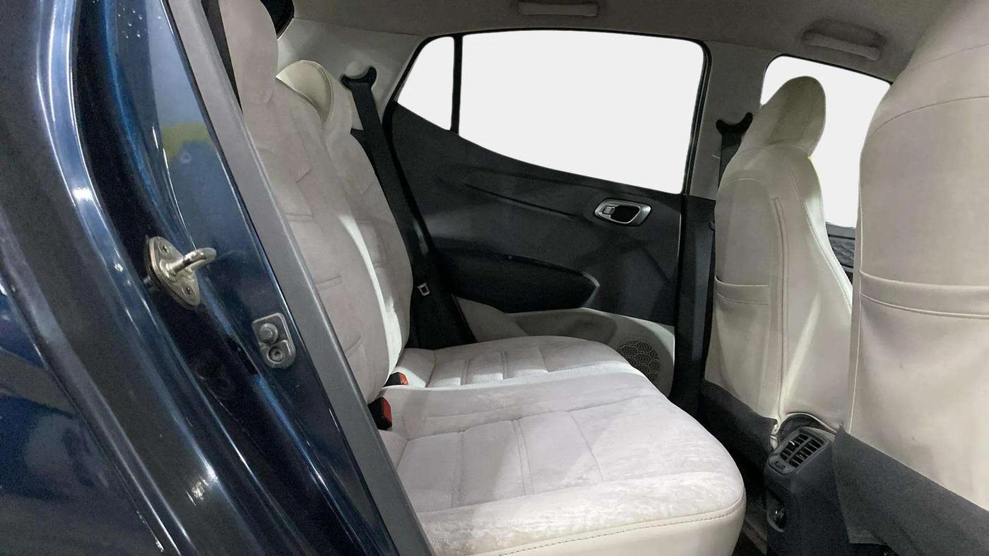 2020 Hyundai GRAND I10 NIOS SPORTZ AMT 1.2 KAPPA VTVT, Petrol, Automatic, 77,865 km, Right Side Rear Door Cabin